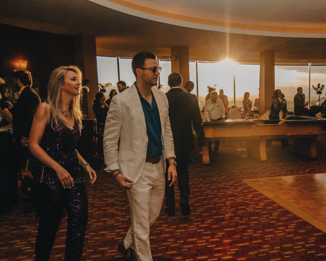 hollywood couple walking red carpet