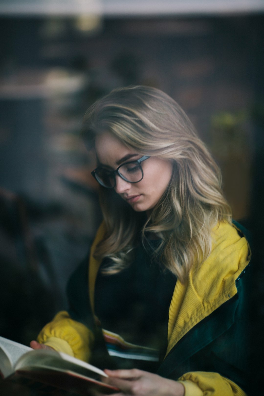 actress reading script